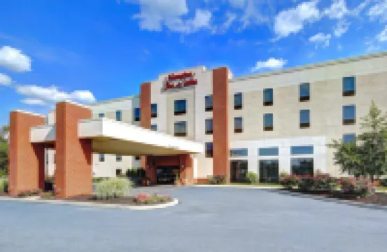 Hampton Inn & Suites Harrisburg/North Hotels in Susquehanna Township