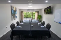 Essence Apartments Chermside فنادق في Aspley