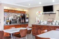 Super 8 by Wyndham Kingston - 2-Star