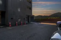 Paju Hills Hotel - parking