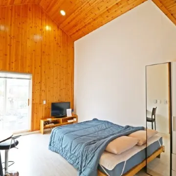 Seogwipo agHouse Pension Отели рядом с достопримечательностью «Пляж Пёсон»