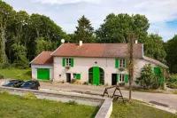Bienvenue au Pays de Jeanne Hotels in Neufchâteau