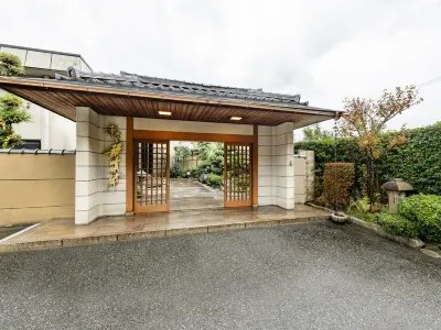 Yumeya Hanatsukushi Hotel a 