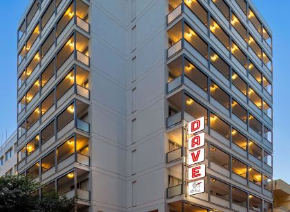 Max Brown Downtown Athens