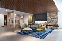 Fairfield Inn & Suites Dayton North Hotels in Vandalia