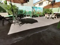 Woodbrook on the Avenue