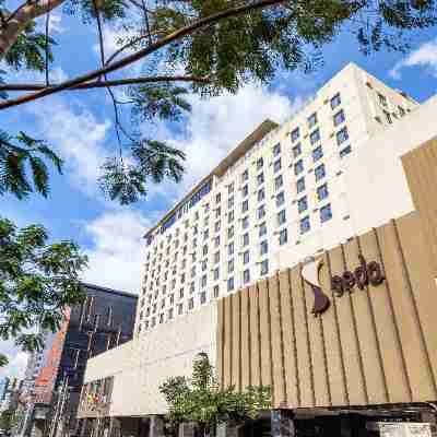 Seda Manila Bay Hotel Exterior