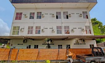 Collection O 90253 DHelomi