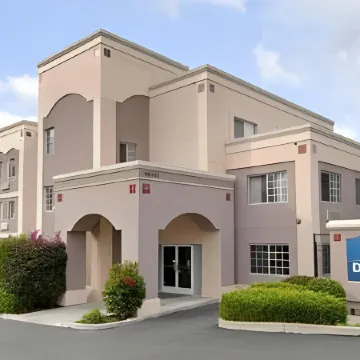 Days Inn by Wyndham Fremont