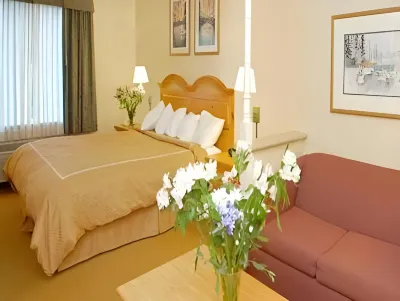 Quality Suites Hotels in Saint Charles
