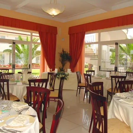 King's House Hotel Resort