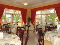 King's House Hotel Resort - breakfast