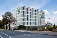 Holiday Inn Express Darmstadt Hotels near RAILWAY STATION/HBF DARMSTADT RAILWAY STATION