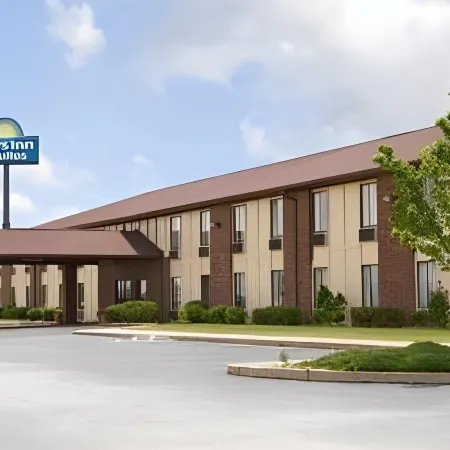 Days Inn by Wyndham Pontoon Beach