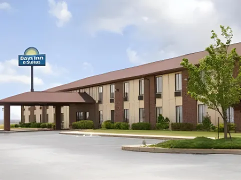 彭頓海灘戴斯酒店