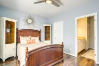 Community Pool & Private Balcony: Chic Lewes Gem - 3 estrellas