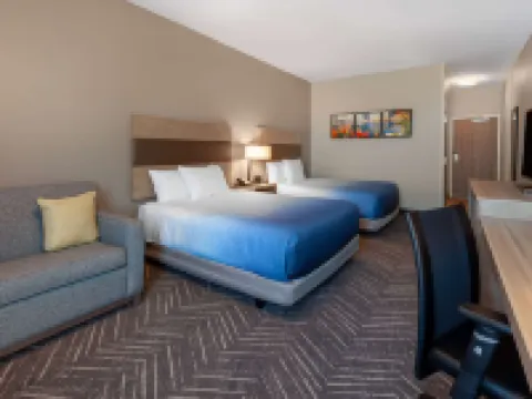 La Quinta Inn & Suites by Wyndham Middletown-Goshen Hotels in Wallkill