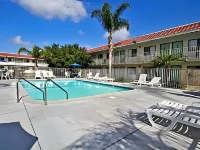 Motel 6 Corona, CA - Norco