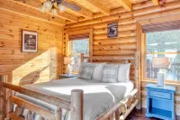 Leyland by AvantStay Cabin Mansion w Views