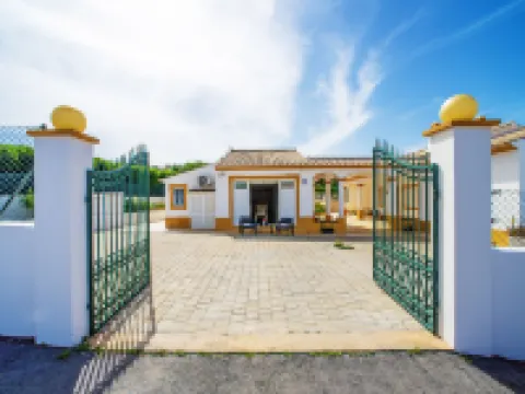 Monte Novo Hotels in Paderne