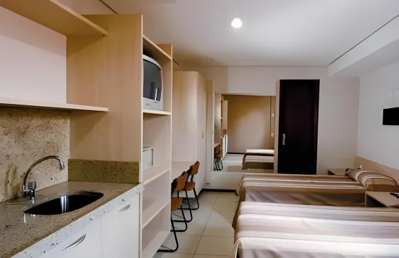 利特拉爾埃克斯普利斯酒店