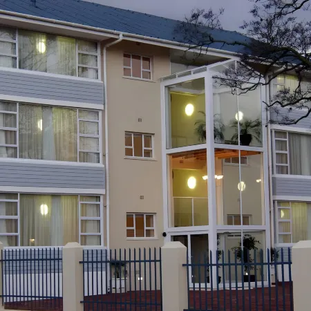 The Russel Hotel