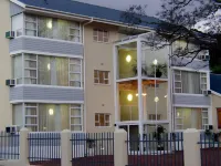 The Russel Hotel