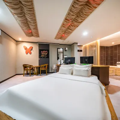 Zenith Hotel Busan Hotels near استاد ساجيك للبيسبول