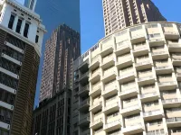 The Windsor Suites Philadelphia Hotels near Mummers Museum