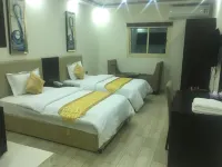 Nourth House ApartHotel Hotel di Gurayat