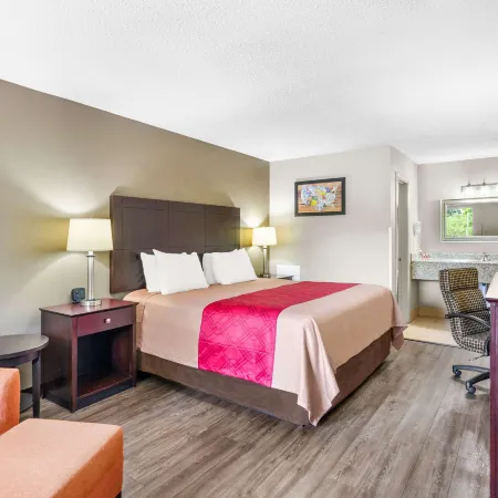 Brentwood Inn & Suites - Lynchburg