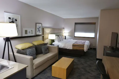 Country Inn & Suites by Radisson, Sparta, WI Hotels in Leon