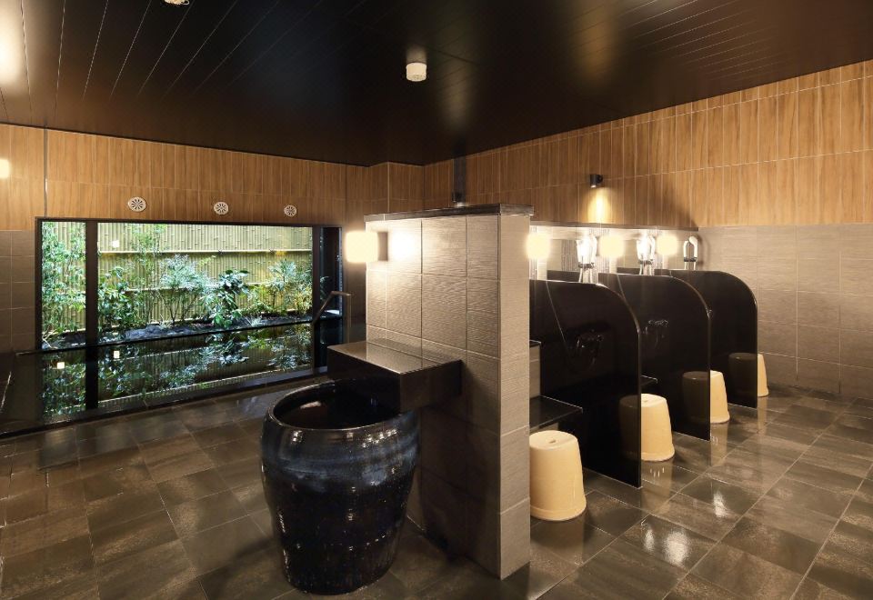 4. 호텔 루트 인 ..