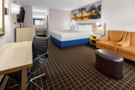 Days Inn by Wyndham Waycross Отели в г. Уэйкросс