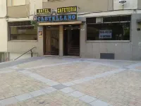 Hotel Castellano I Hotels in Pedrosillo el Ralo
