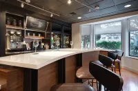 Courtyard State College - bar