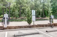 Holiday Inn Express & Suites MARSHALL by IHG - parking