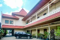 RedDoorz Near XT Square Yogyakarta Hotell i Sorosutan