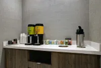 Home2 Suites by Hilton Milwaukee Downtown - Kitchens