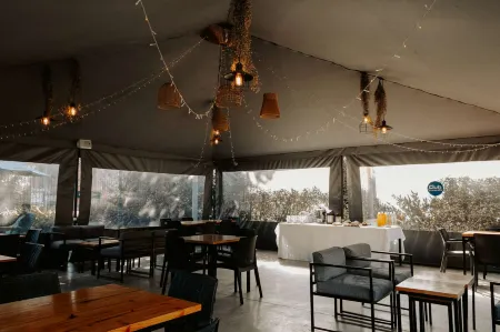 Howard Johnson by Wyndham Yerba Buena