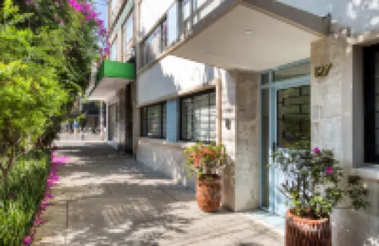 โทนาลา โดย มิสเตอร์ ดับบลิว