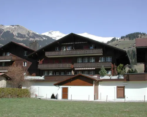 Kronenplatz 6 # 2 Hotels in Lenk