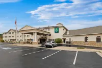 Quality Inn Near Monument Health Rapid City Hospital Hotels in Rapid City