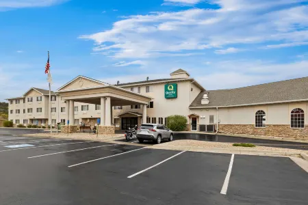 Quality Inn Near Monument Health Rapid City Hospital
