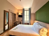 Green Class Hotel Astoria