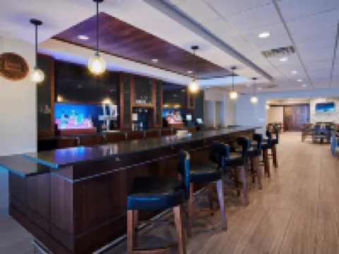 Four Points by Sheraton Cleveland-Eastlake Hotels in Cleveland