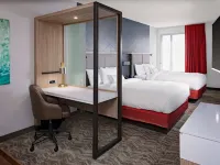 SpringHill Suites Kansas City Plaza Hotels near Kansas City Zoo & Aquarium