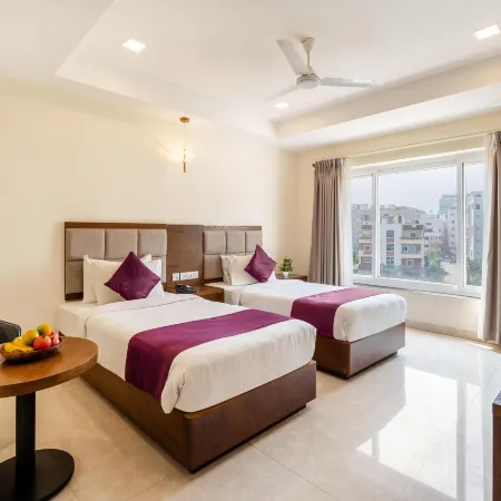 Destino by Monday Hotels Gachibowli Отели рядом с достопримечательностью «Конгресс-центр Cyber»
