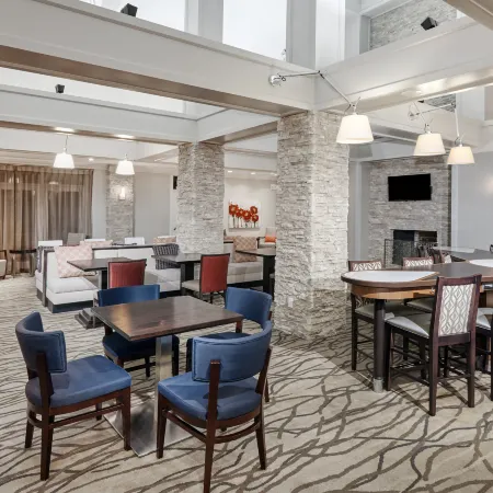 Homewood Suites by Hilton Indianapolis - Keystone Crossing Отели рядом с достопримечательностью «Торговый центр Keystone»