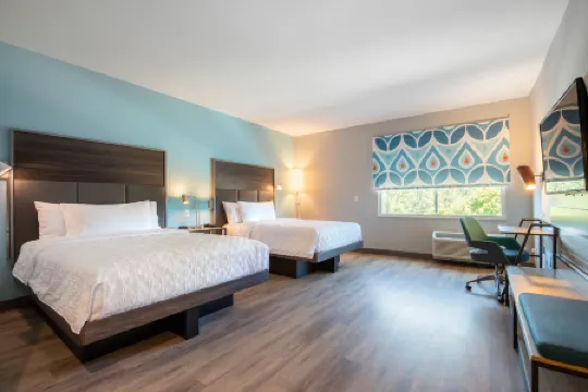 Tru by Hilton Eugene